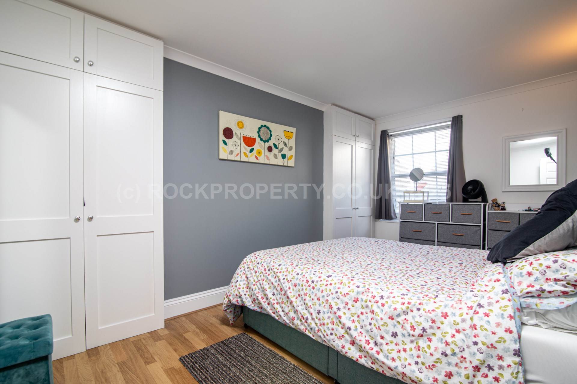 SPACIOUS 2 DOUBLE BEDS, Town Outskirts, Image 10