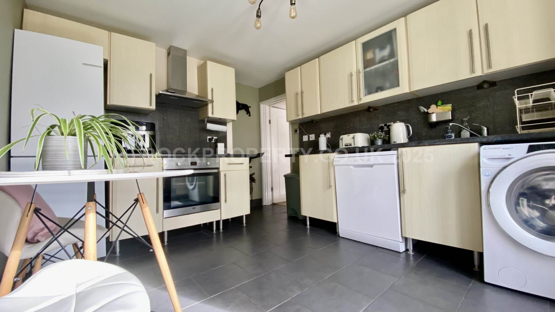 VERSATILE 3 BED 2 BATH HOME, Byron Lane, St Helier, Image 6
