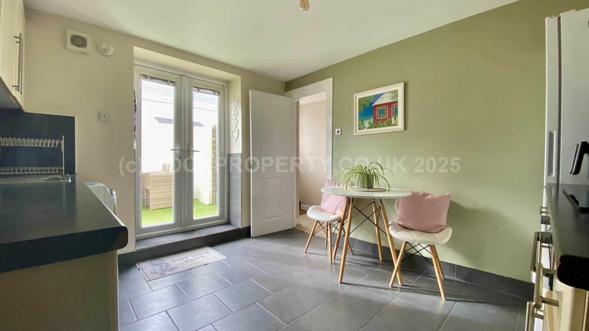 VERSATILE 3 BED 2 BATH HOME, Byron Lane, St Helier, Image 9
