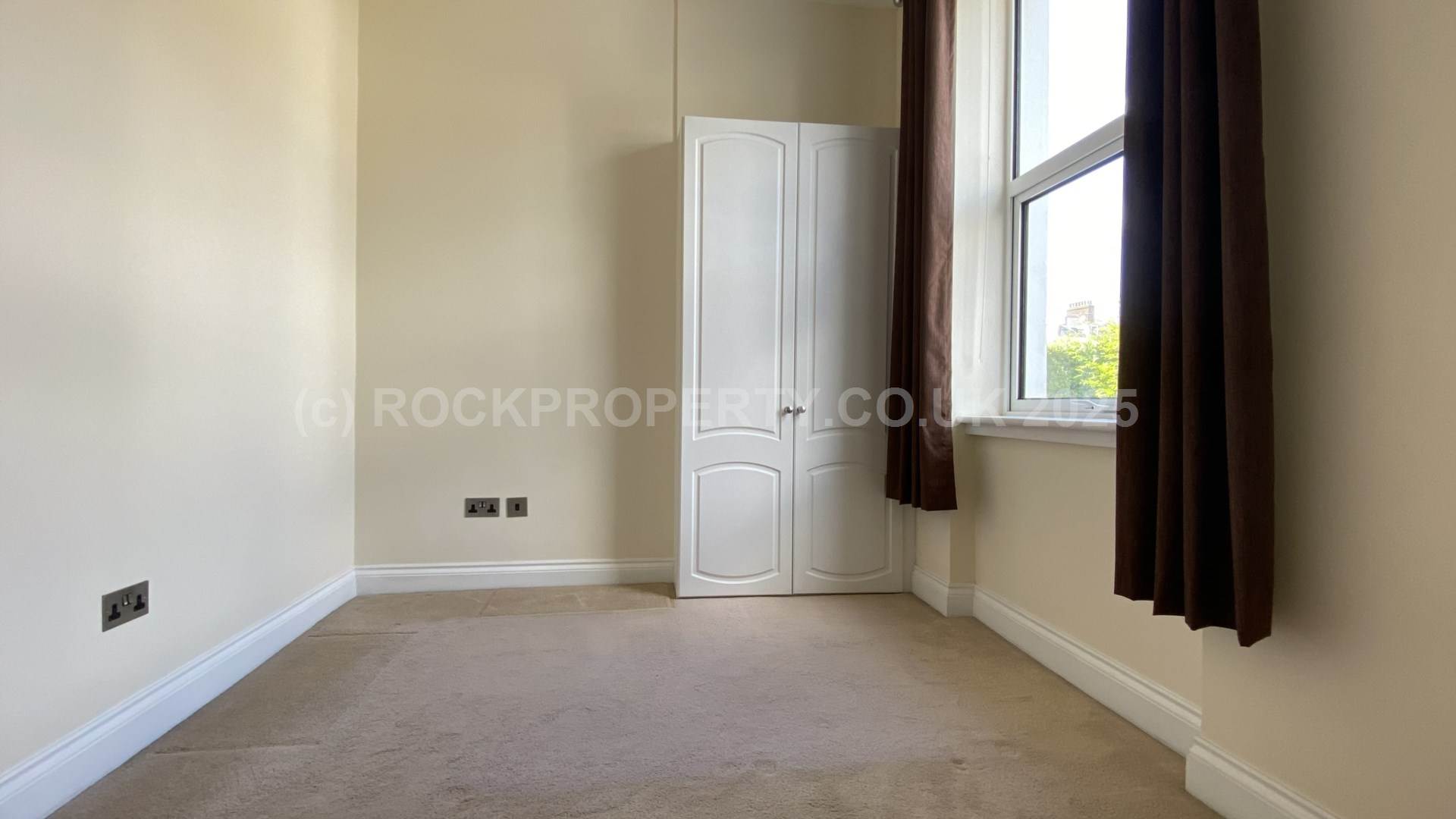LARGE 1 BED + PARKING, Rouge Bouillon, St Helier, Image 10