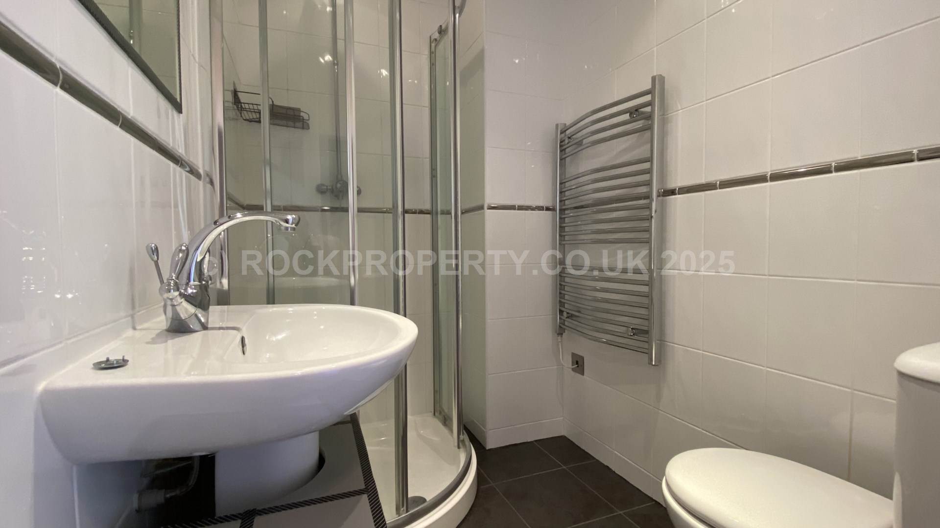 LARGE 1 BED + PARKING, Rouge Bouillon, St Helier, Image 6