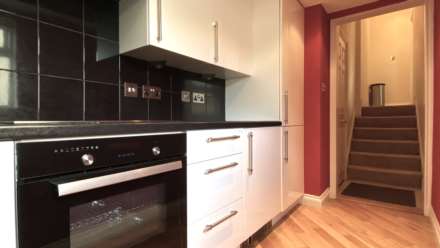 LARGE 1 BED + PARKING, Rouge Bouillon, St Helier, Image 12