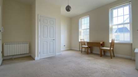 LARGE 1 BED + PARKING, Rouge Bouillon, St Helier, Image 3