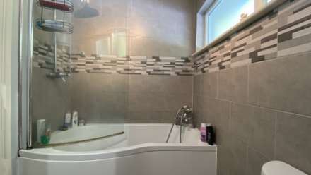 3 Bed Home / Private Garden / Parking, Willow Grove, Town Outskirts, Image 18
