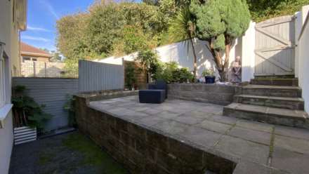 3 Bed Home / Private Garden / Parking, Willow Grove, Town Outskirts, Image 20