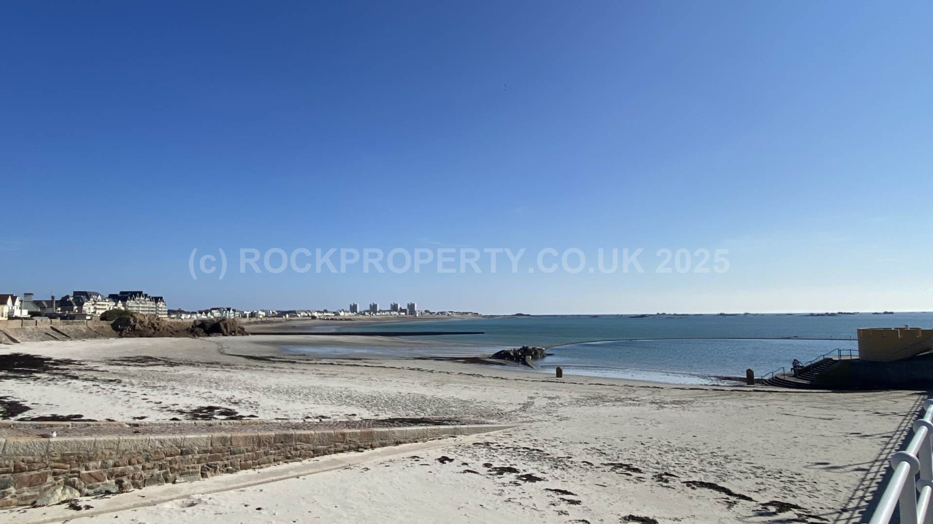 Spacious 1 Bed at Havre Des Pas, Coast Road, St Helier, Image 2