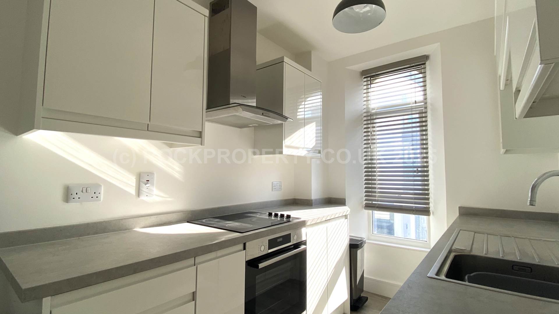 Spacious 1 Bed at Havre Des Pas, Coast Road, St Helier, Image 6