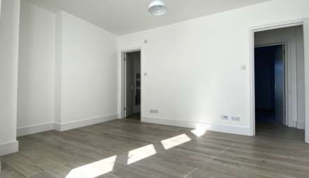 Spacious 1 Bed at Havre Des Pas, Coast Road, St Helier, Image 10