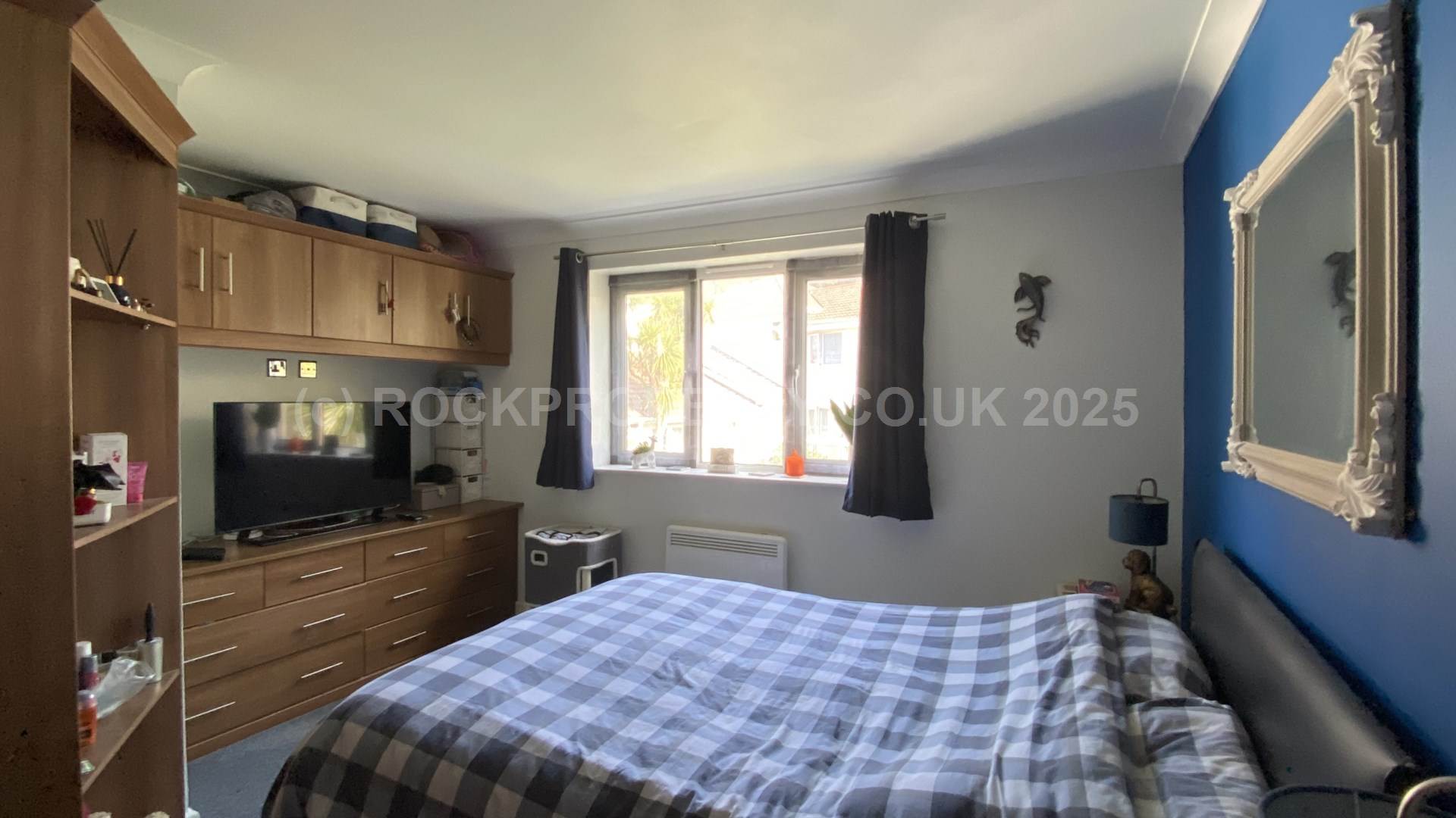Spacious 1 Bed + Parking, Waverley Crescent, St Saviours Rd, Image 11