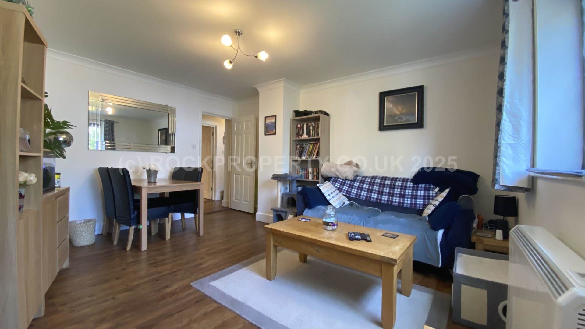 Spacious 1 Bed + Parking, Waverley Crescent, St Saviours Rd, Image 5