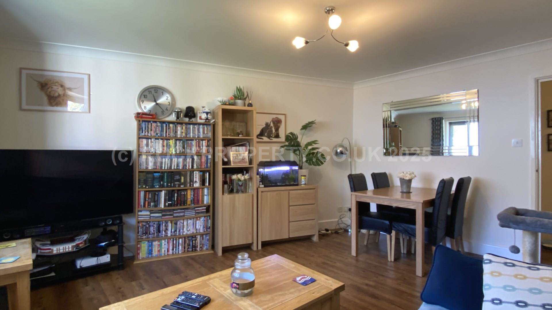 Spacious 1 Bed + Parking, Waverley Crescent, St Saviours Rd, Image 6