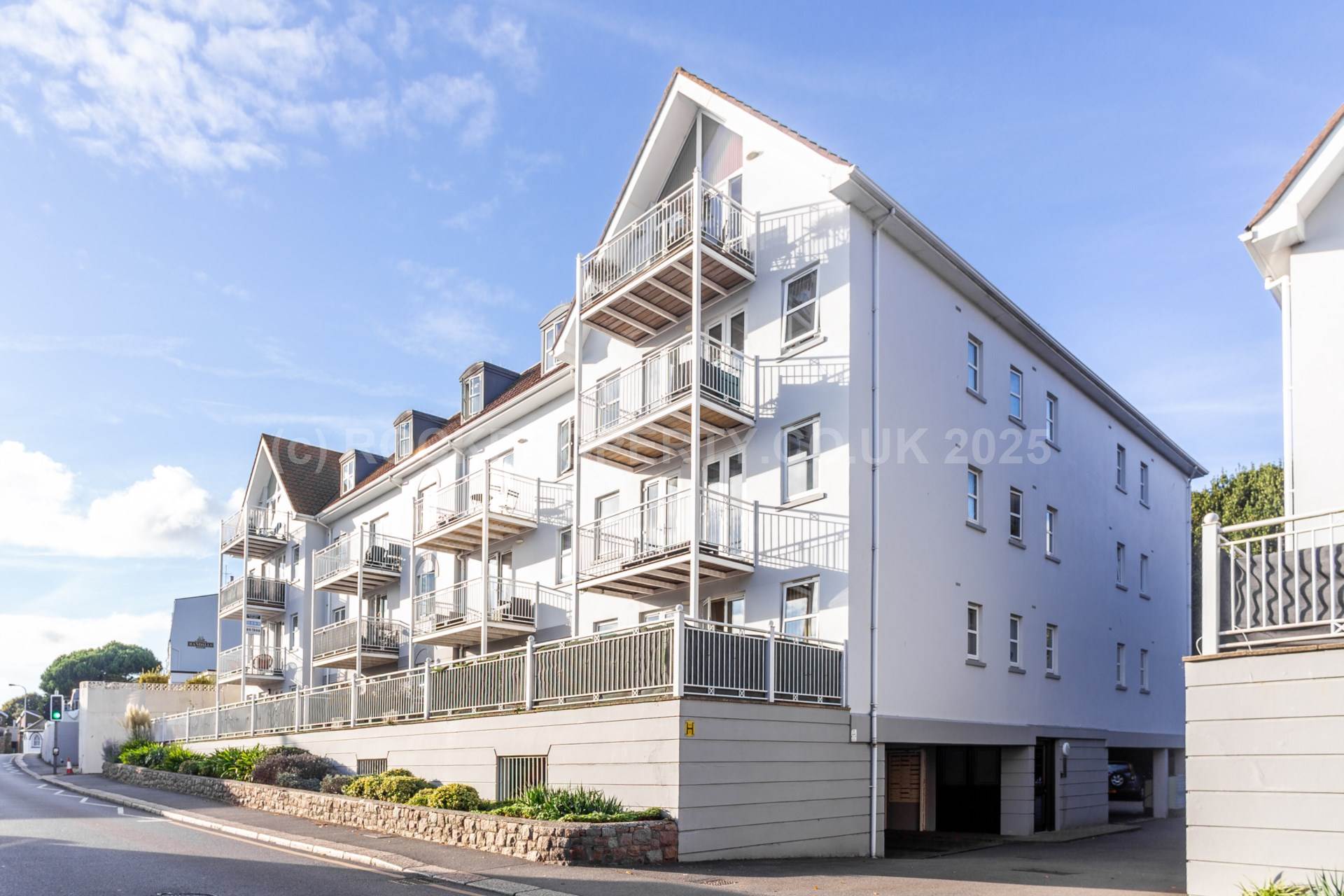 Modern 1 Bed + S/F Balcony, La Route De St Aubin, St Lawrence, Image 1