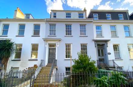 Newly Modernised 1 Bed, Rouge Bouillon, St Helier