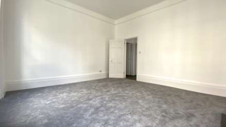 Newly Modernised 1 Bed, Rouge Bouillon, St Helier, Image 4