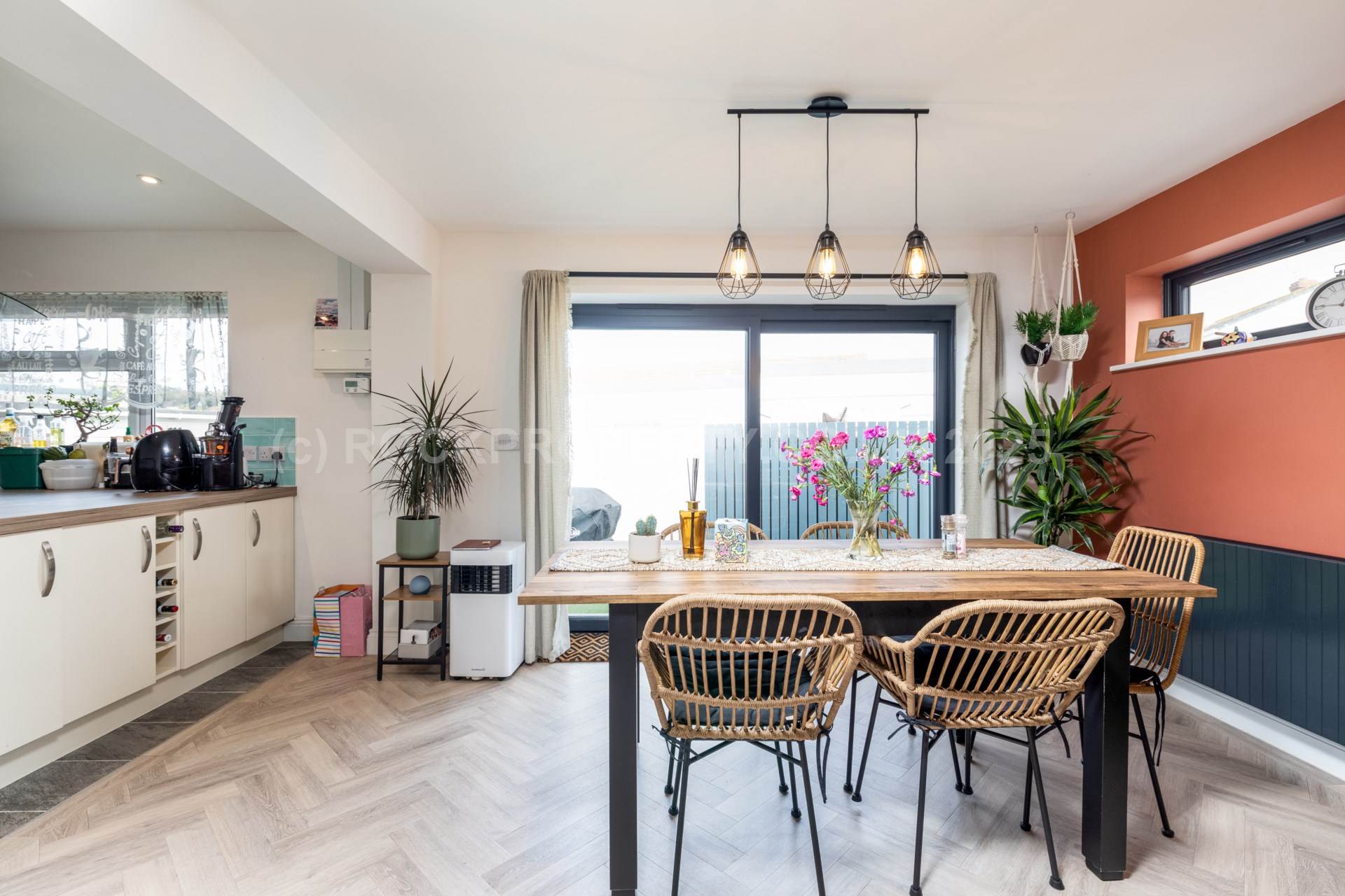 Detached 3 Bed 2 Bath Bungalow, Victoria Road, St Saviour, Image 10