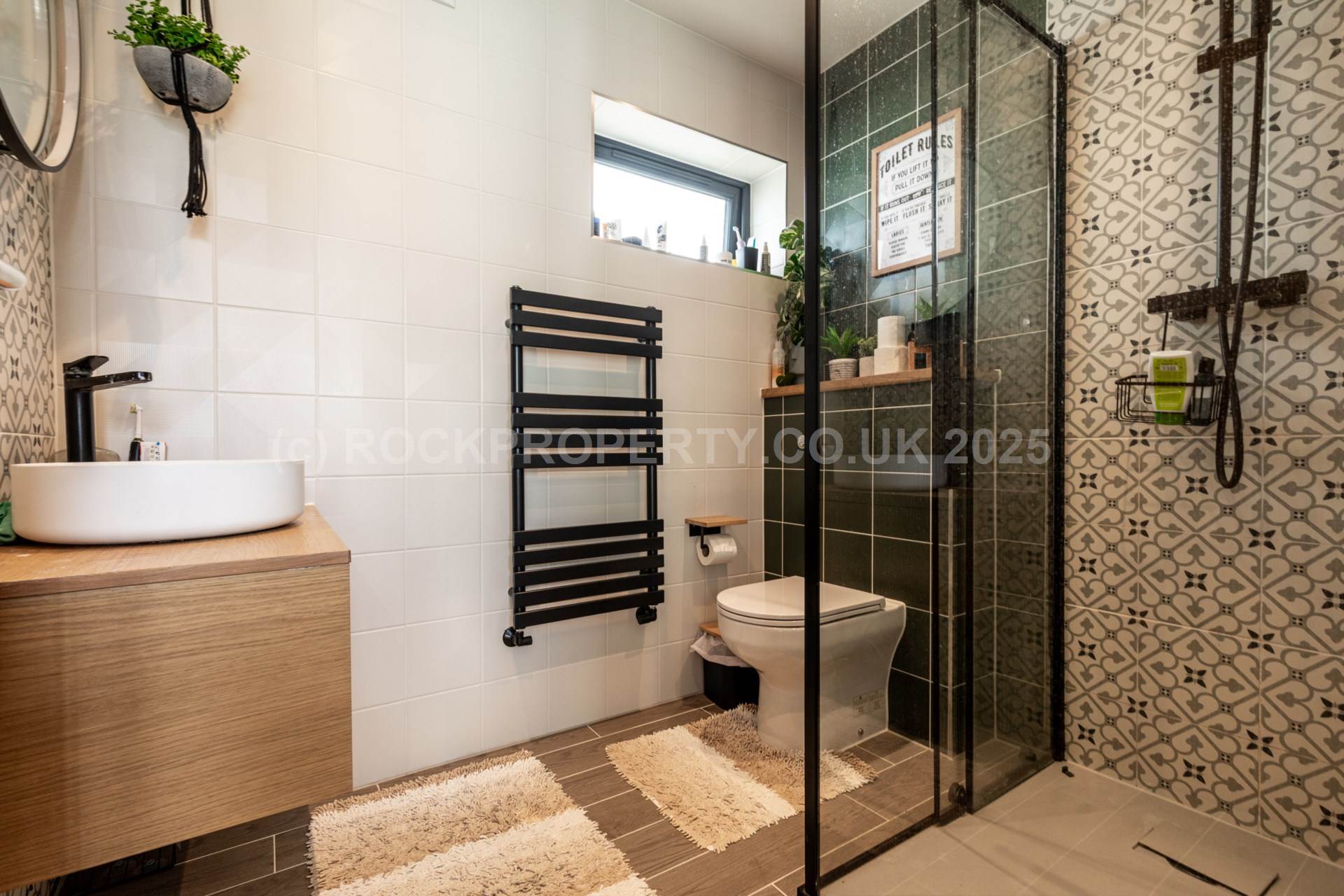 Detached 3 Bed 2 Bath Bungalow, Victoria Road, St Saviour, Image 14