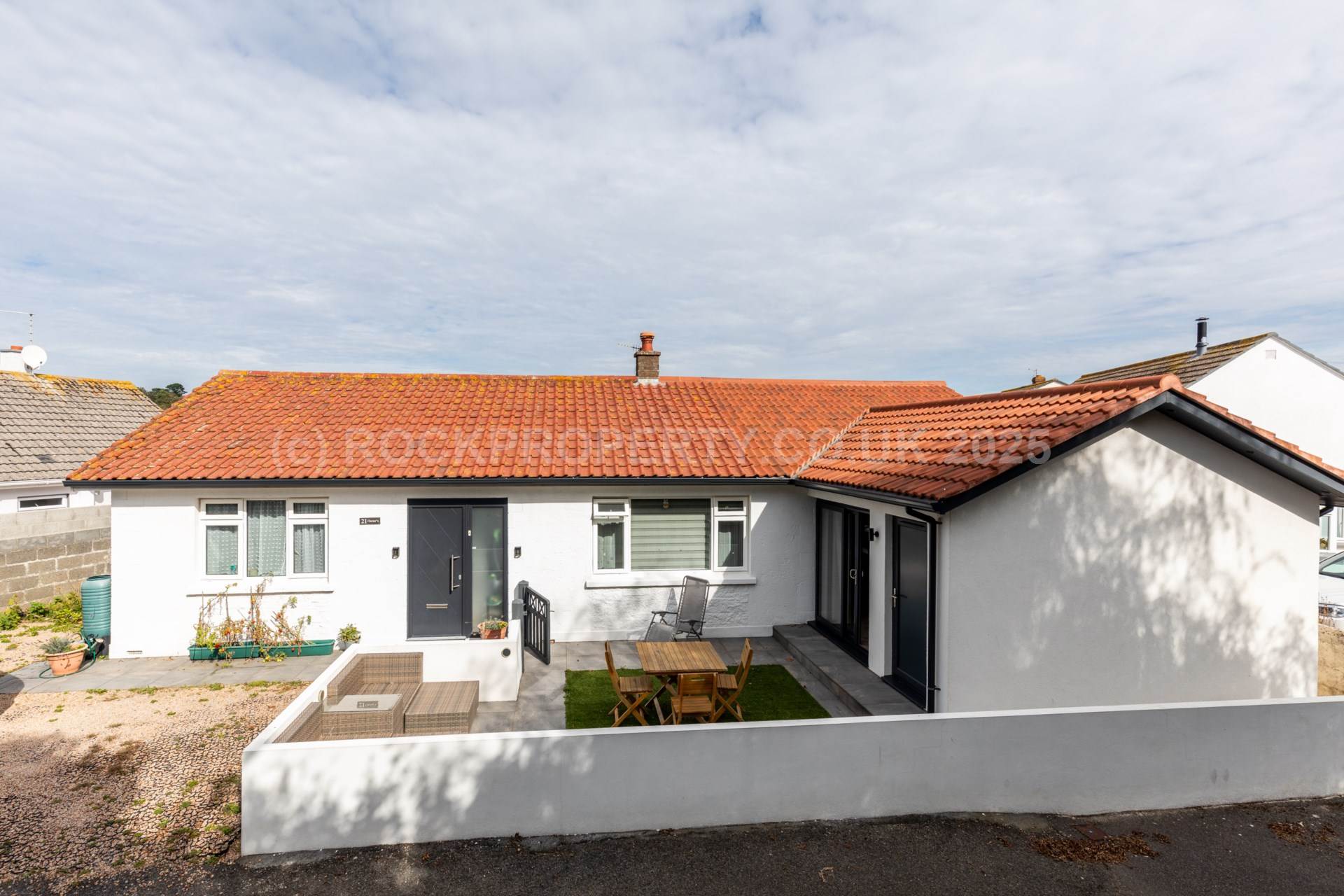 Detached 3 Bed 2 Bath Bungalow, Victoria Road, St Saviour, Image 22
