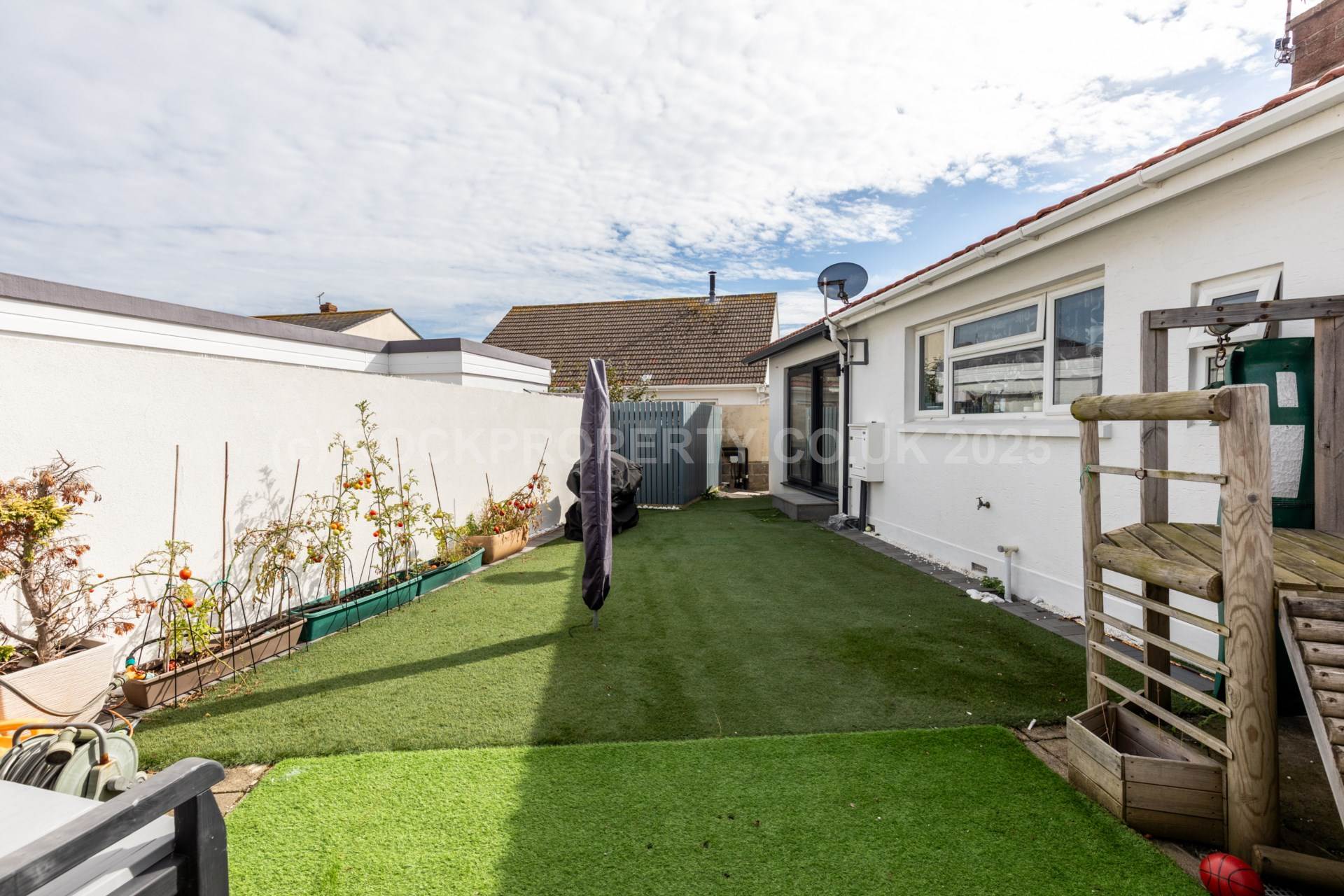 Detached 3 Bed 2 Bath Bungalow, Victoria Road, St Saviour, Image 3