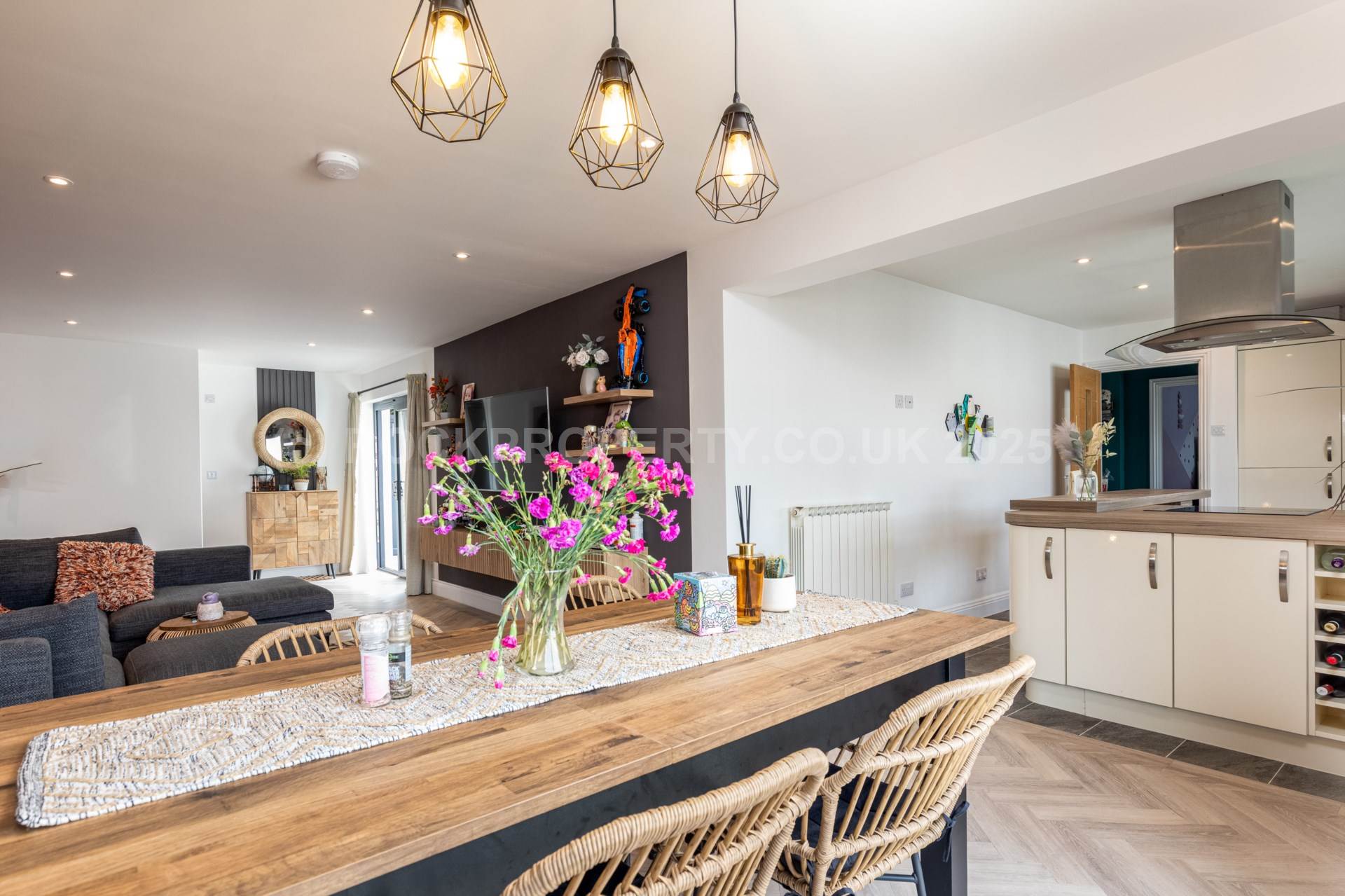 Detached 3 Bed 2 Bath Bungalow, Victoria Road, St Saviour, Image 9