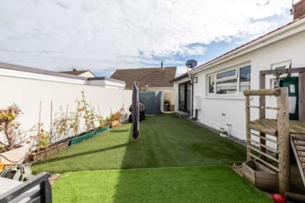 Detached 3 Bed 2 Bath Bungalow, Victoria Road, St Saviour, Image 3