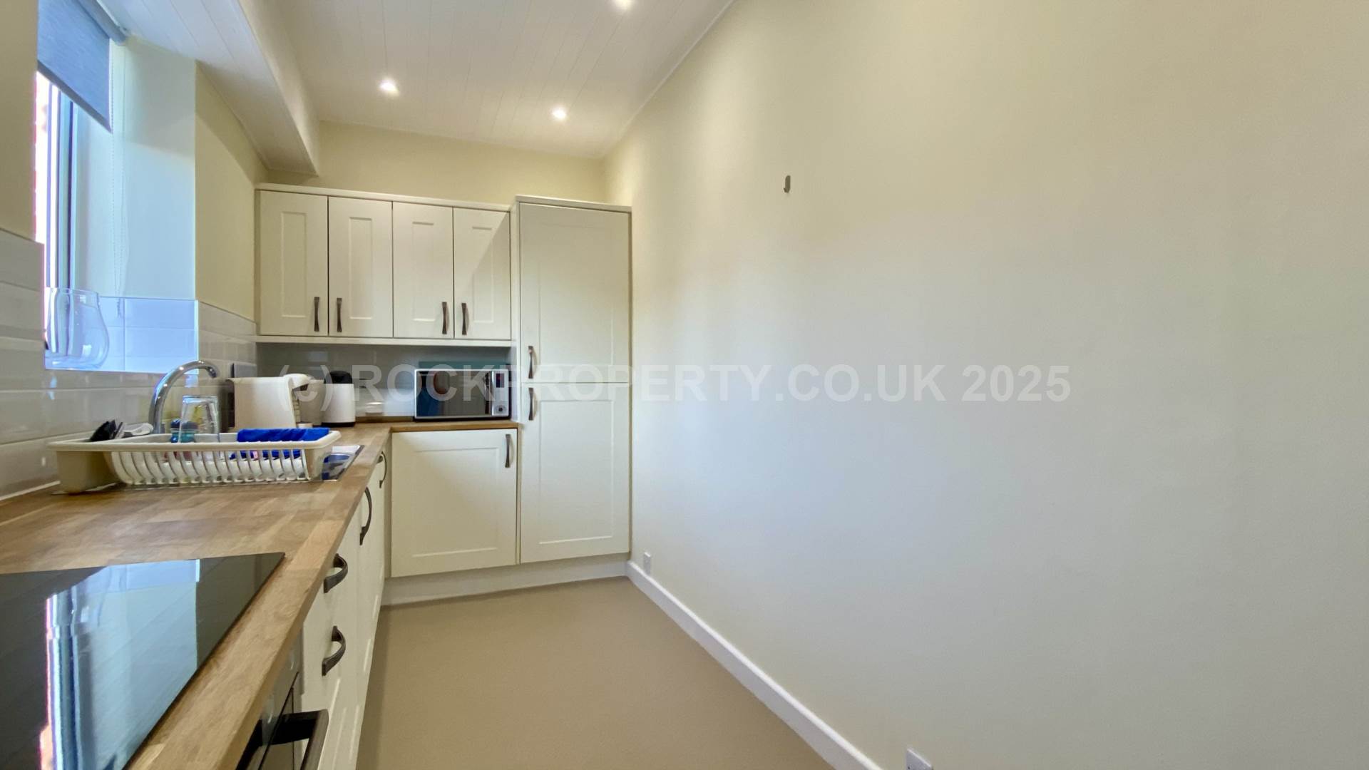 2 BED DUPLEX / GARAGE & PARKING, Grouville Coast Rd, Grouville, Image 7