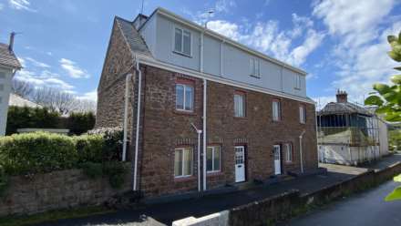 2 BED DUPLEX / GARAGE & PARKING, Grouville Coast Rd, Grouville