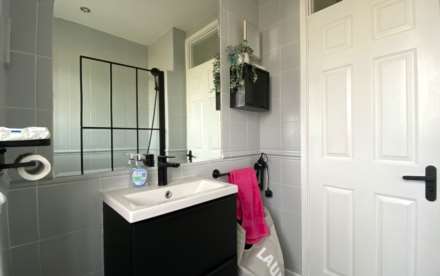 Two Double Beds + Garage, Grosvenor Street, St Helier, Image 15