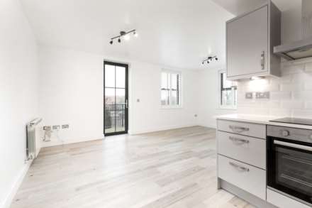 FABULOUS 1 BED + S/F BALCONY, Highfield Country Apartments, Rural Trinity, Image 7