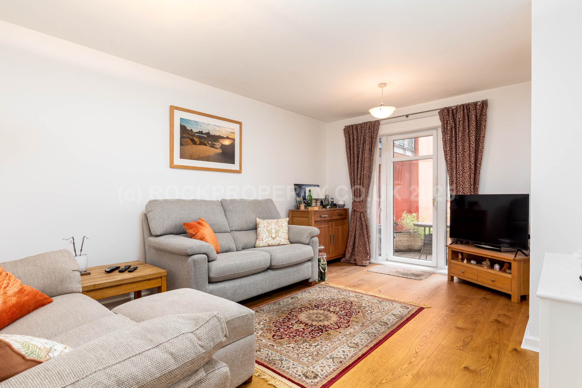 LARGE 2 BED GROUND FLOOR, Century Buildings, Patriotic St, Image 1