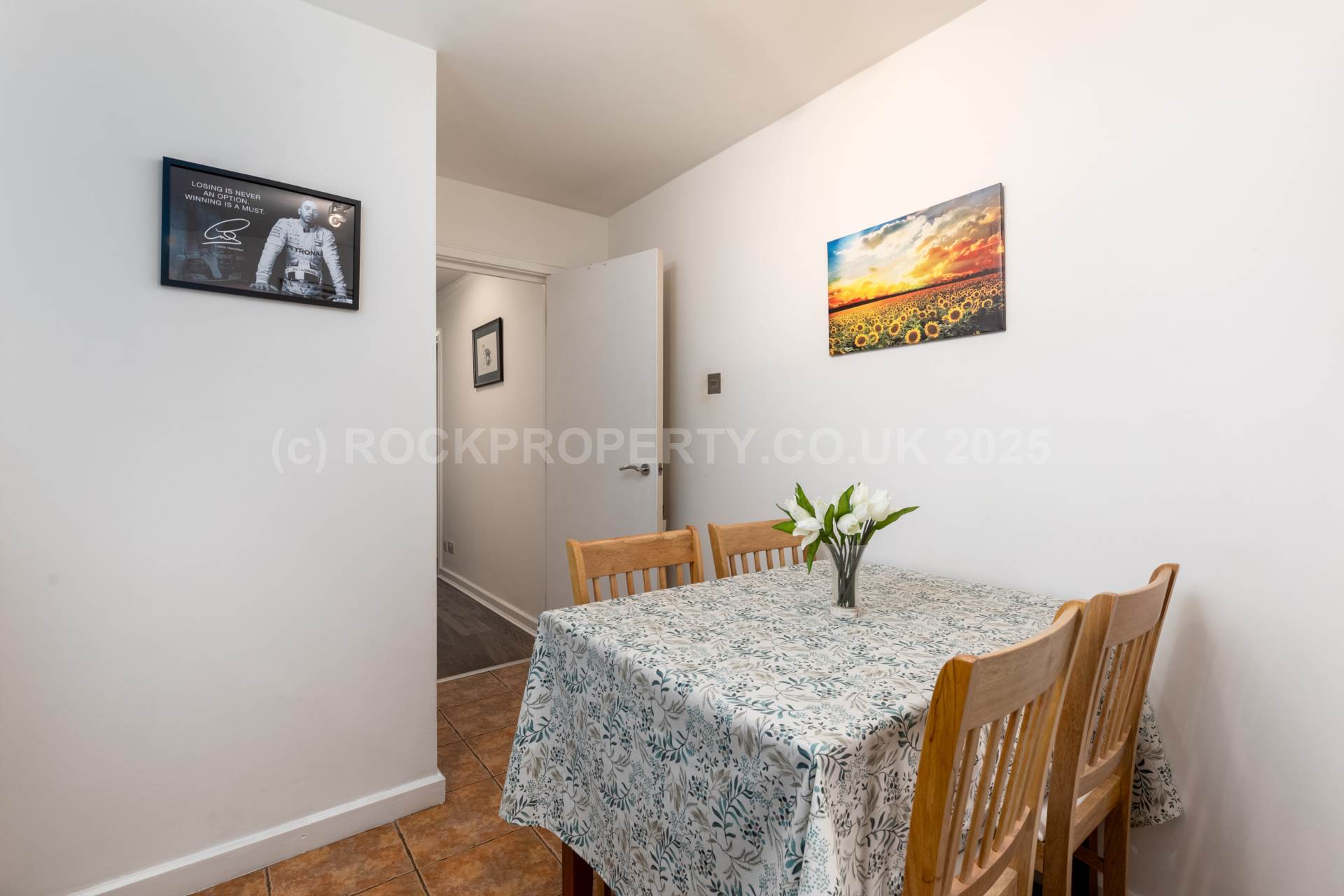 LARGE 2 BED GROUND FLOOR, Century Buildings, Patriotic St, Image 11