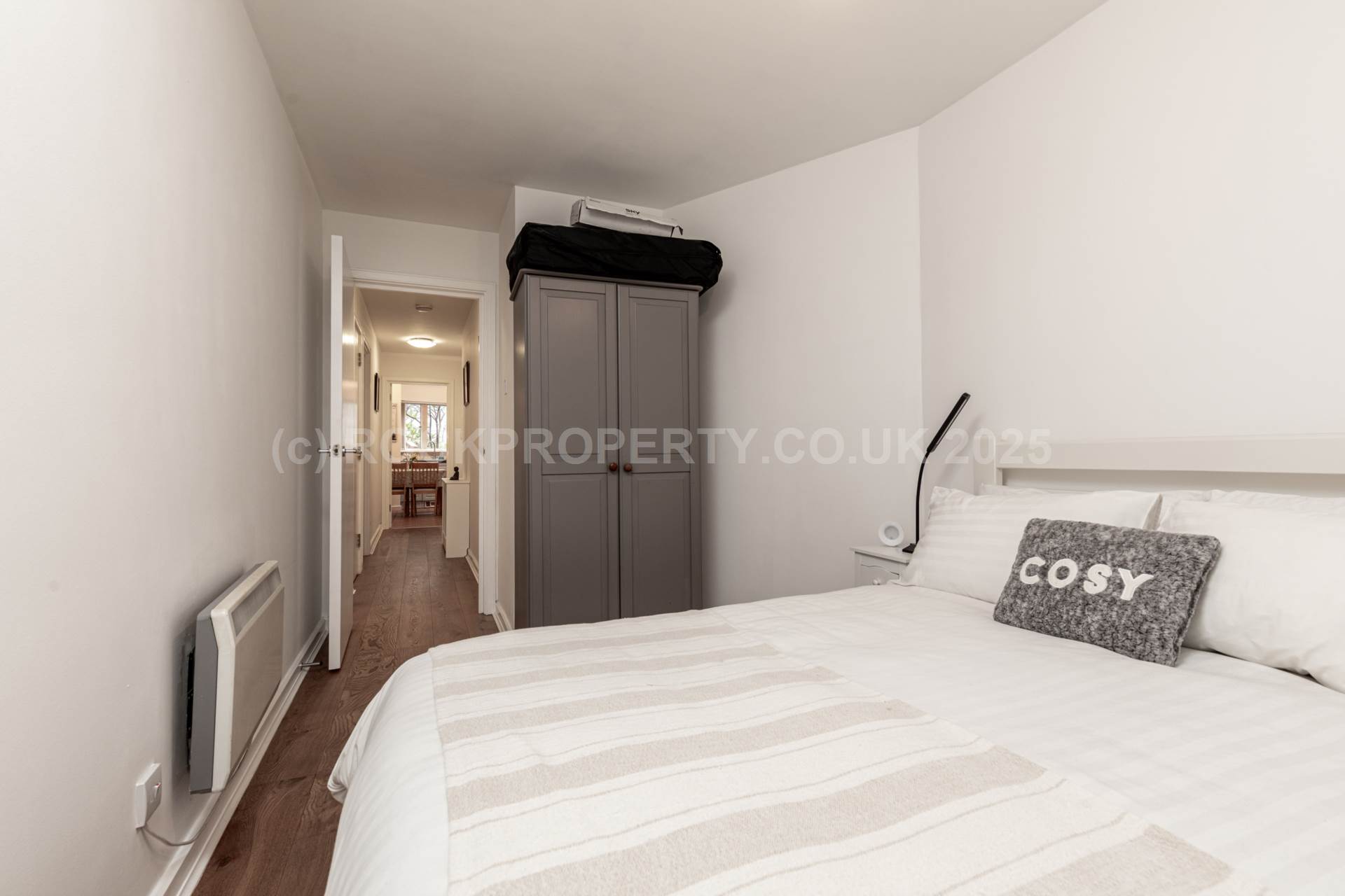 LARGE 2 BED GROUND FLOOR, Century Buildings, Patriotic St, Image 14