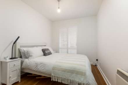 LARGE 2 BED GROUND FLOOR, Century Buildings, Patriotic St, Image 13