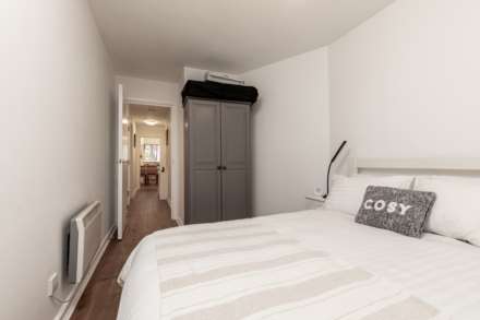 LARGE 2 BED GROUND FLOOR, Century Buildings, Patriotic St, Image 14