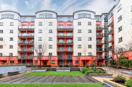 LARGE 2 BED GROUND FLOOR, Century Buildings, Patriotic St, Image 19