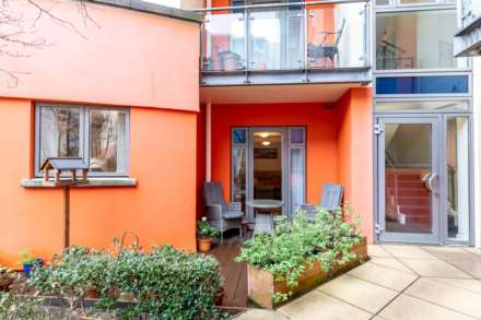 LARGE 2 BED GROUND FLOOR, Century Buildings, Patriotic St, Image 6