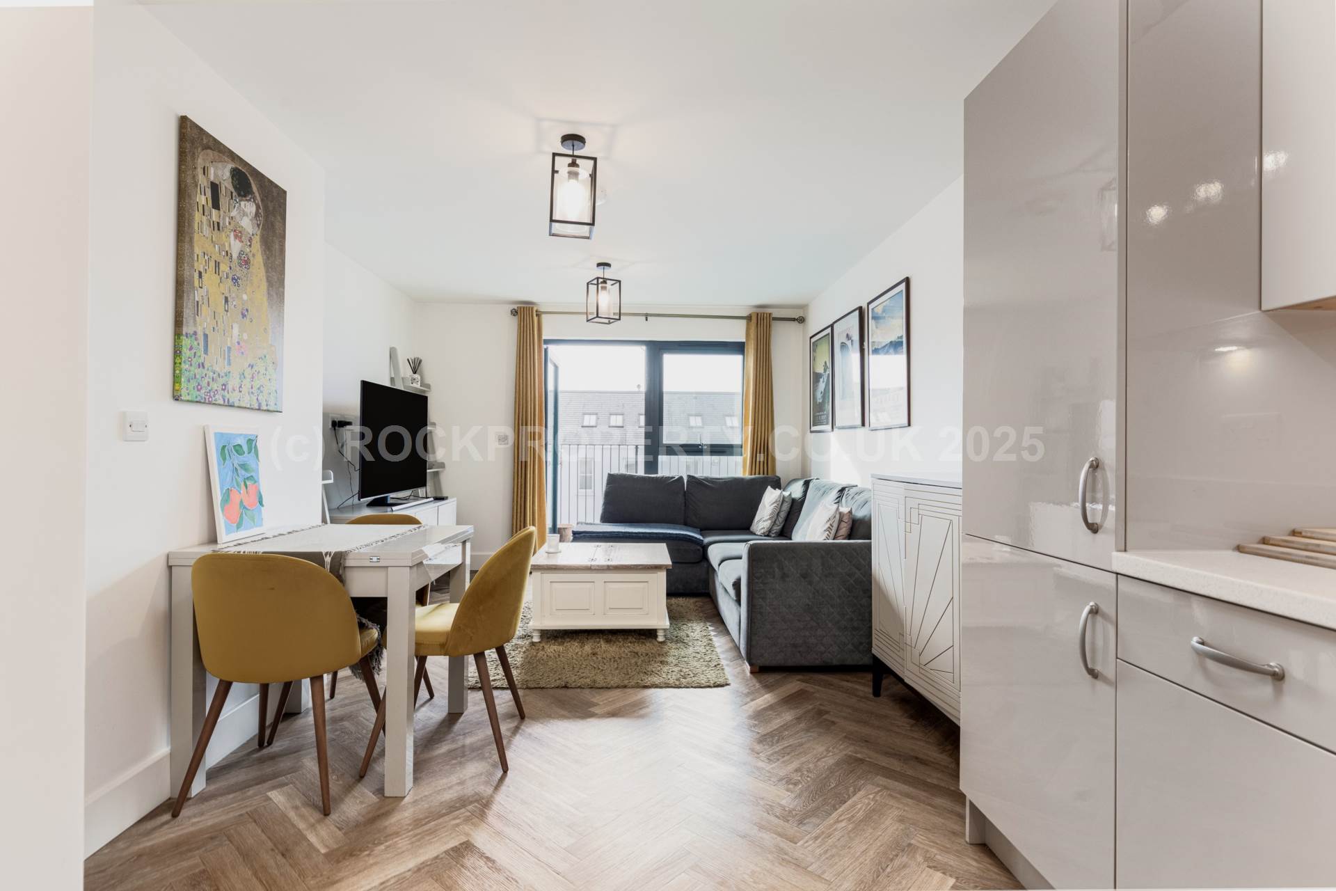 1 Bed + Sunny S/F Balcony, College Gardens, La Pouquelaye, Image 9