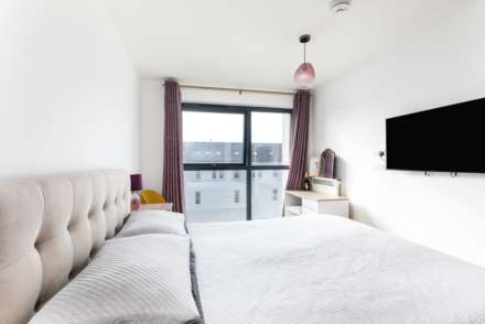 1 Bed + Sunny S/F Balcony, College Gardens, La Pouquelaye, Image 14