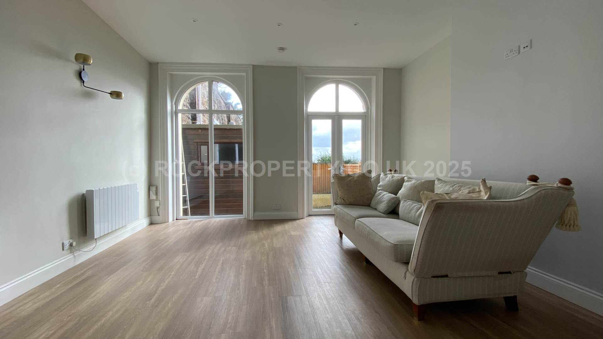 Large 1 Bed Flat + Garden & Parking, Kingsworthy, St Lawrence, Image 4