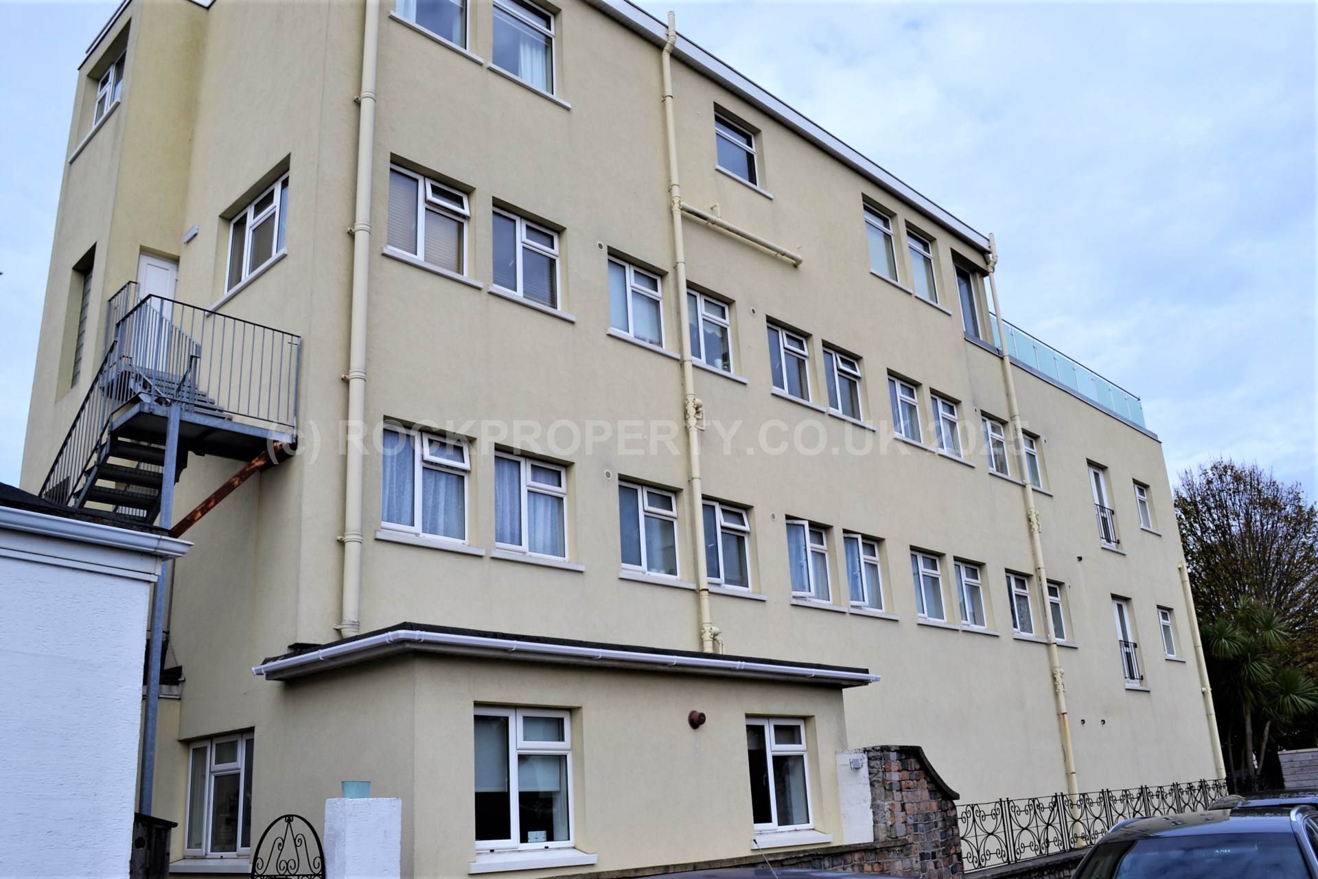 Large 2 Double Bed + Parking, Royal Bank Court, Mont Millais, Image 18