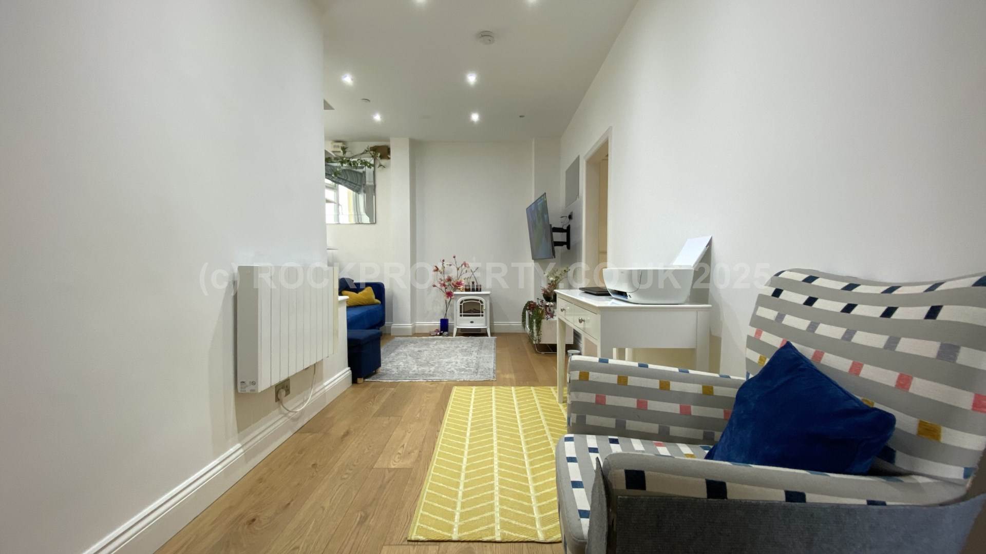 Large 2 Double Bed + Parking, Royal Bank Court, Mont Millais, Image 7