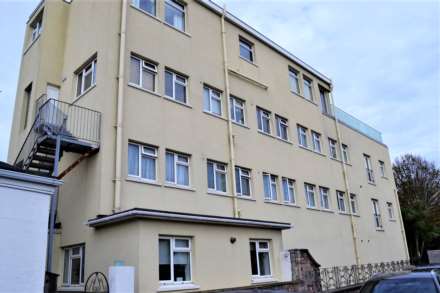 Large 2 Double Bed + Parking, Royal Bank Court, Mont Millais, Image 18