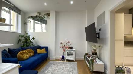 Large 2 Double Bed + Parking, Royal Bank Court, Mont Millais, Image 4