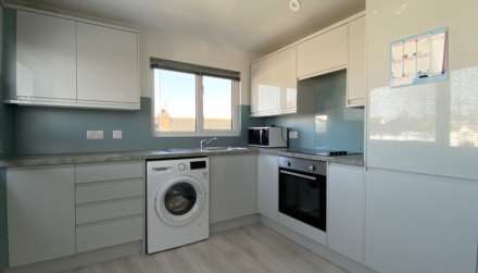 Modern 1 Bed with Garage, Sunshine Avenue, St Saviour
