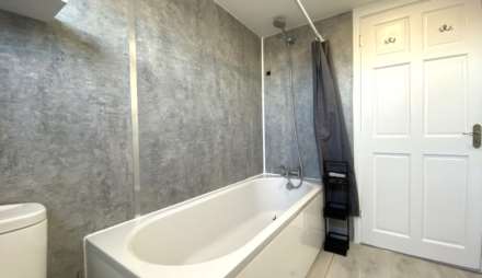 Modern 1 Bed with Garage, Sunshine Avenue, St Saviour, Image 11