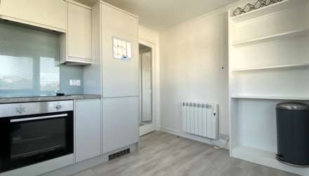 Modern 1 Bed with Garage, Sunshine Avenue, St Saviour, Image 4