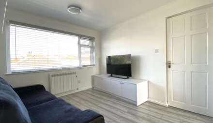 Modern 1 Bed with Garage, Sunshine Avenue, St Saviour, Image 5
