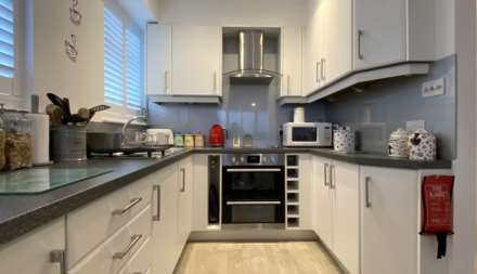 Large Modern 1 Bed + Parking, Coast Road, Grouville, Image 4