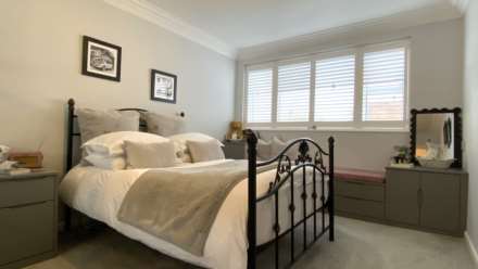 Large Modern 1 Bed + Parking, Coast Road, Grouville, Image 9