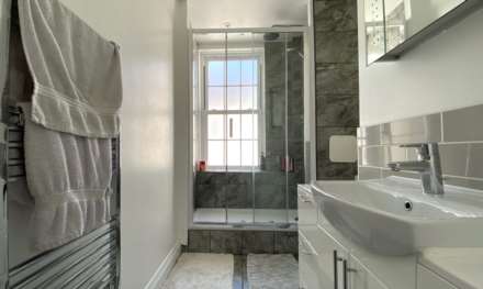 LOVELY 2 BED COTTAGE, The Parade, St Helier, Image 17