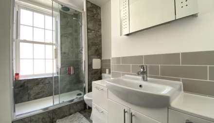 LOVELY 2 BED COTTAGE, The Parade, St Helier, Image 18